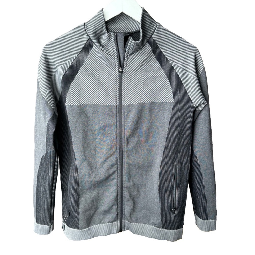 Levelwear Full Zip Jacket Stretchy grey black geometric gold Medium NWOT